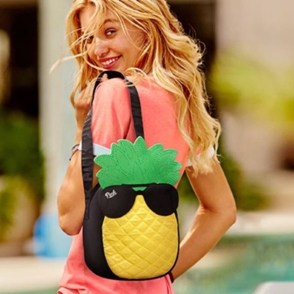Pink Victoria's Secret pineapple cooler lunchbag - Picture 1 of 8